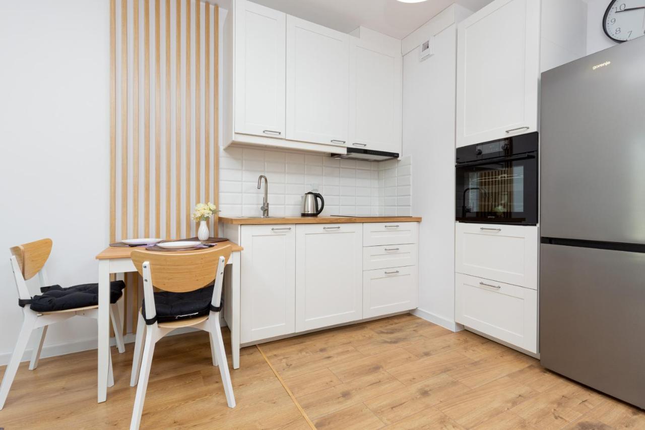 Apartment Forum Wola Jana Kazimierza By Renters Warschau